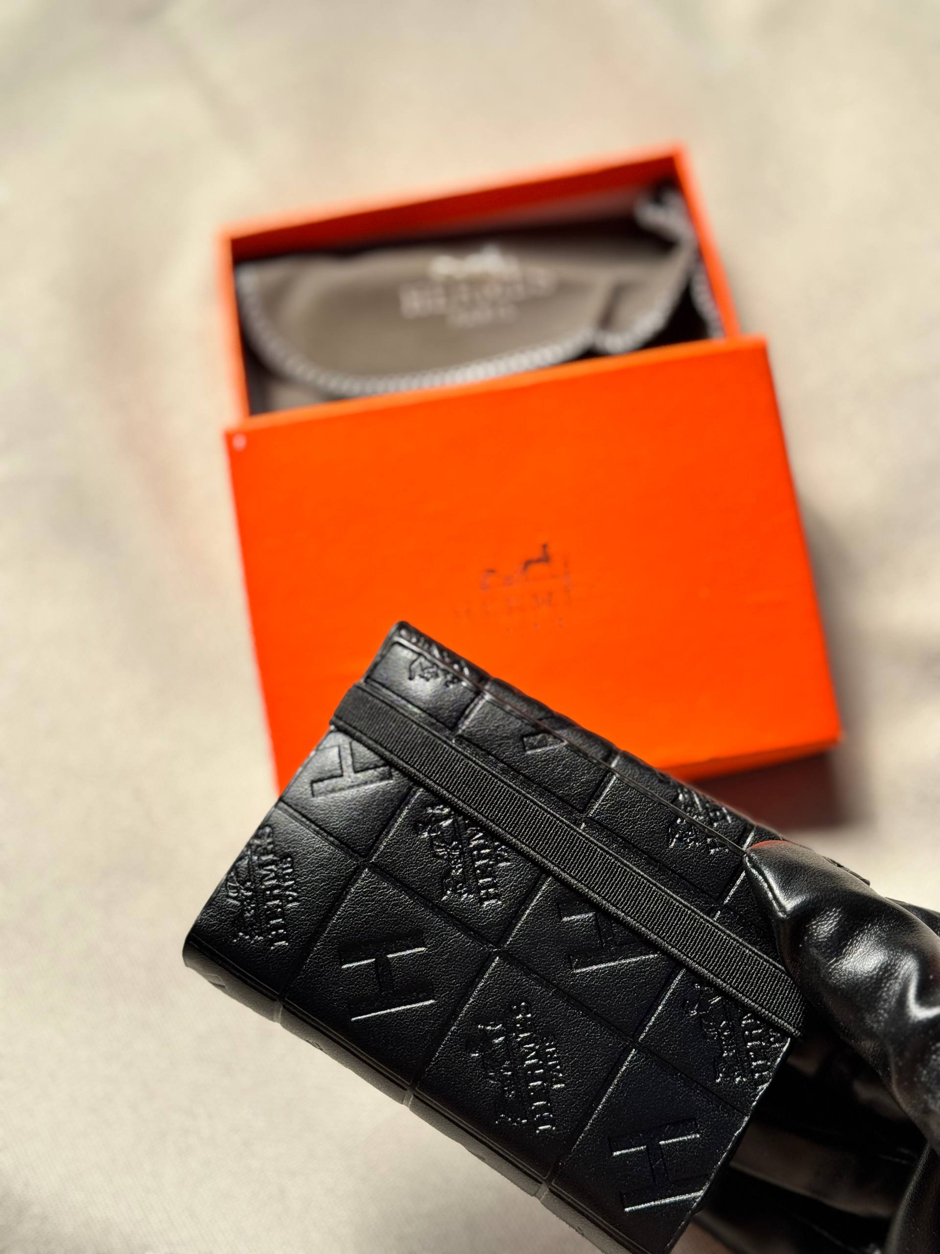 محفظة رجالية