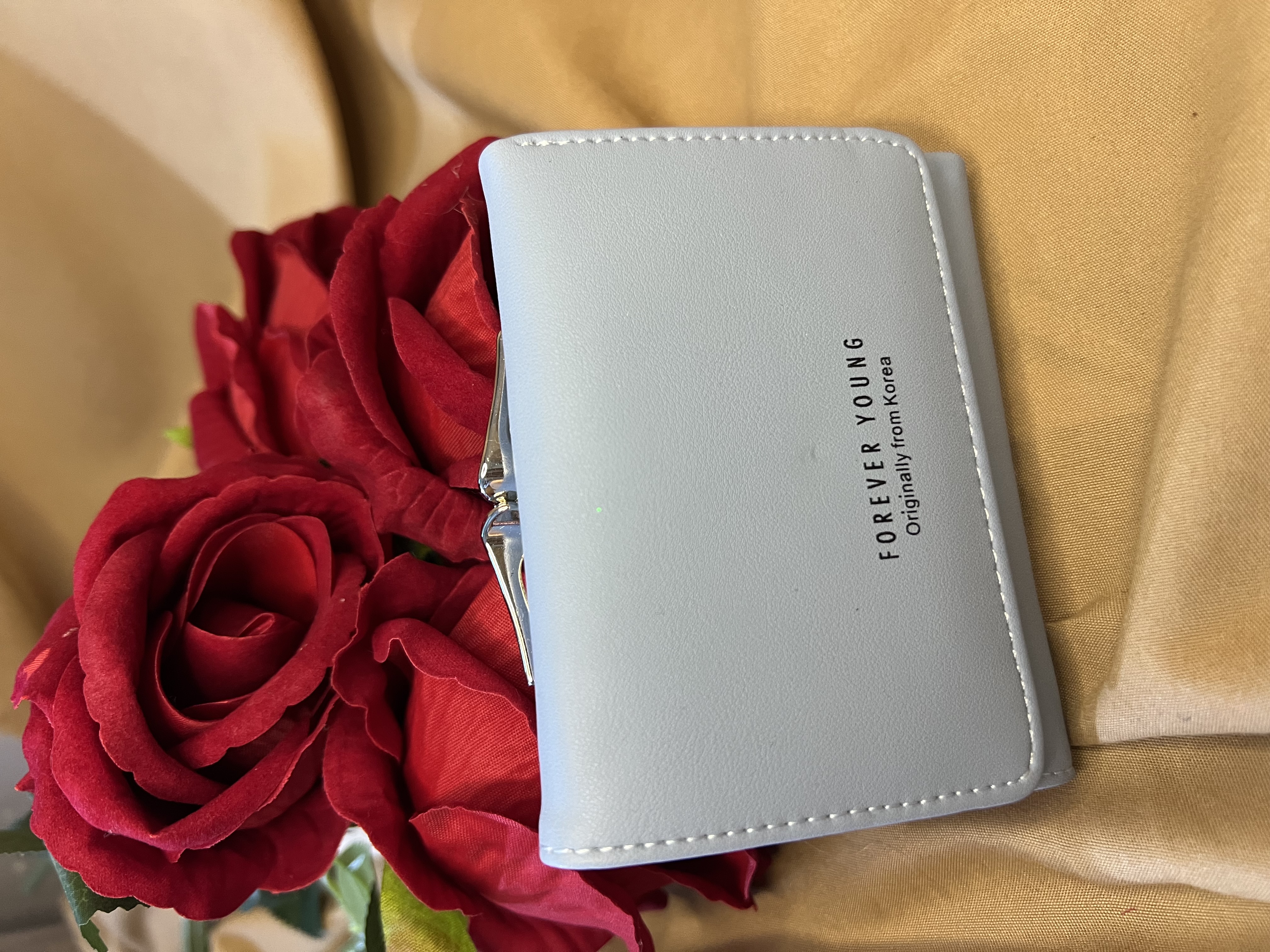 جزدان نسائي